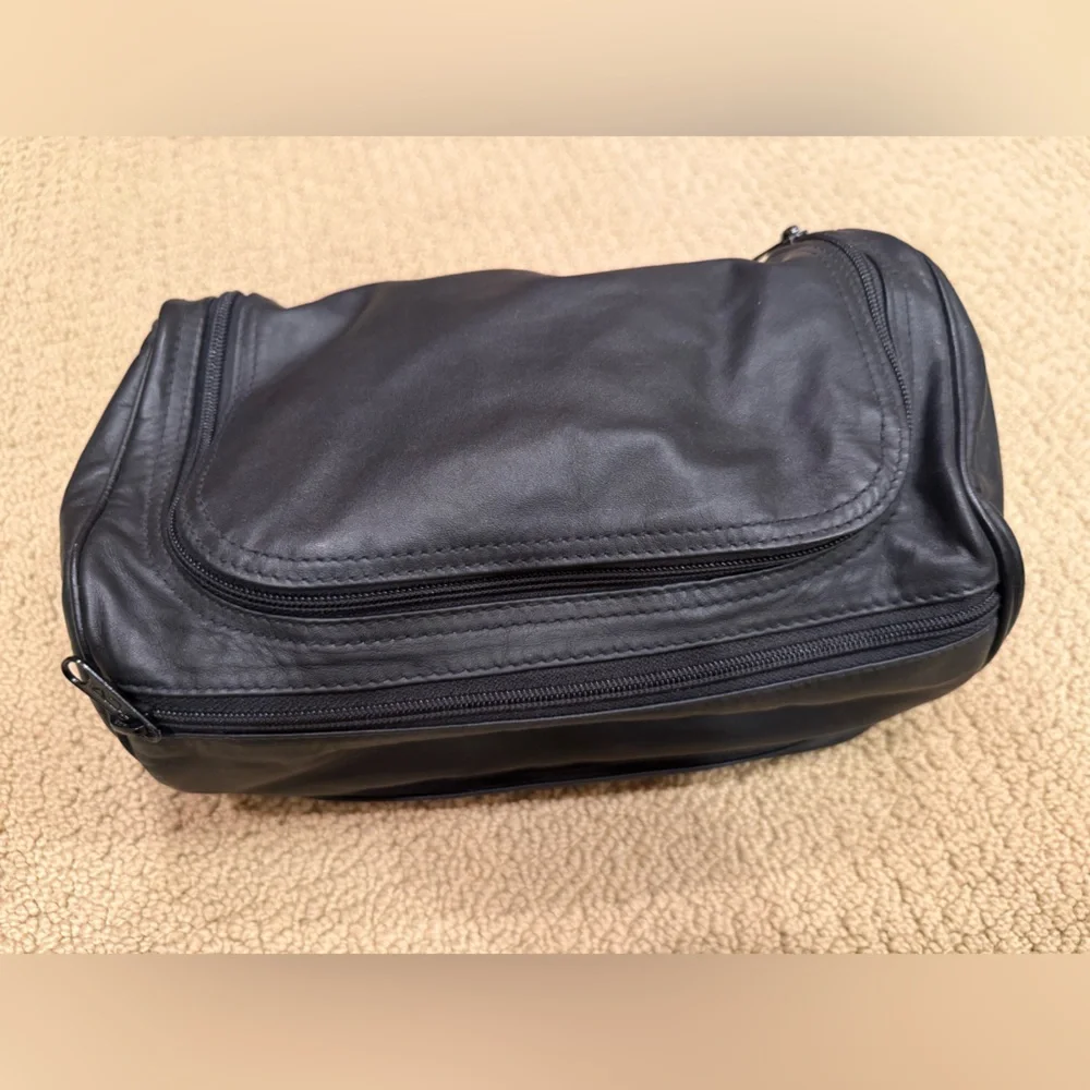 Tumi Black Leather Dual-Compartment Toiletry Kit - Picture 13 of 13